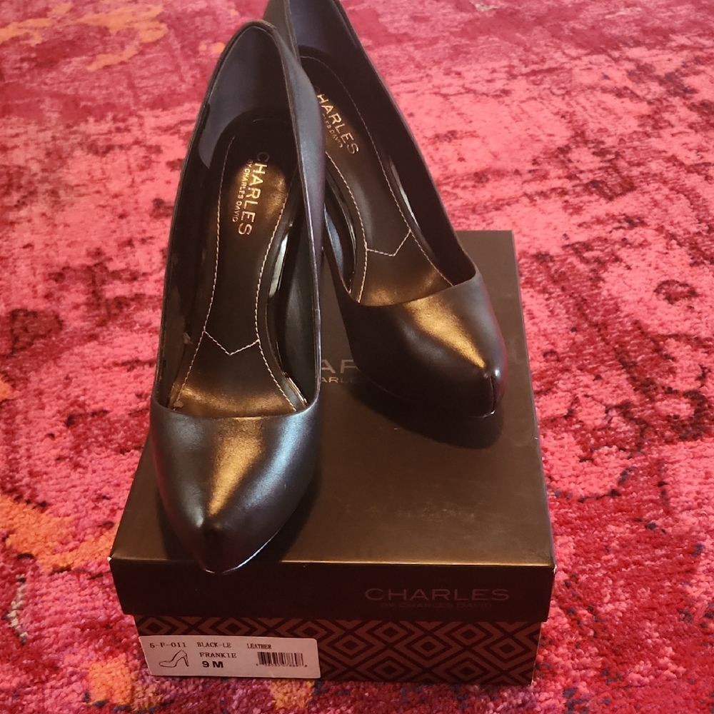 Charles David Classic Black Heels